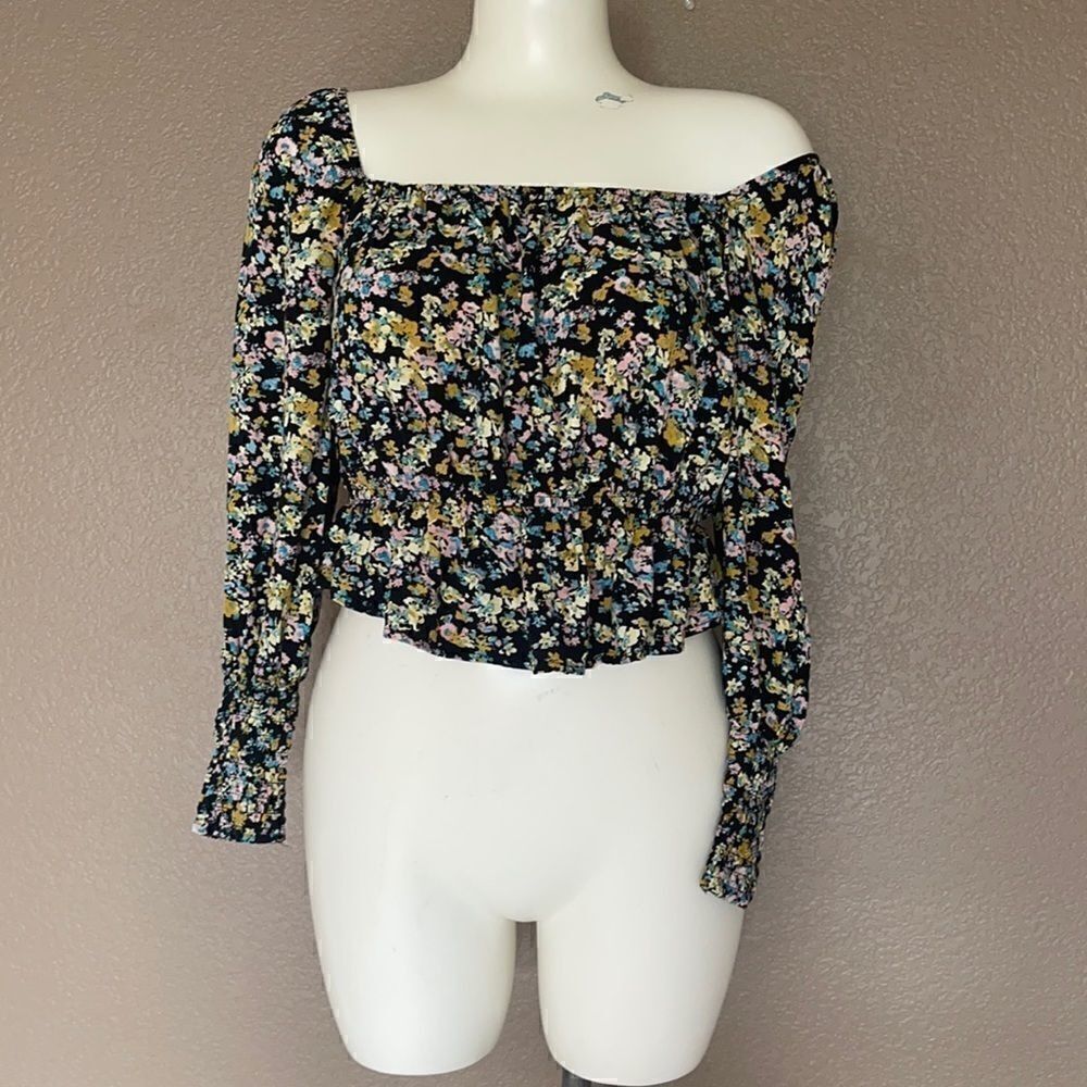 Ten sixty Sherman floral long sleeve crop top size small